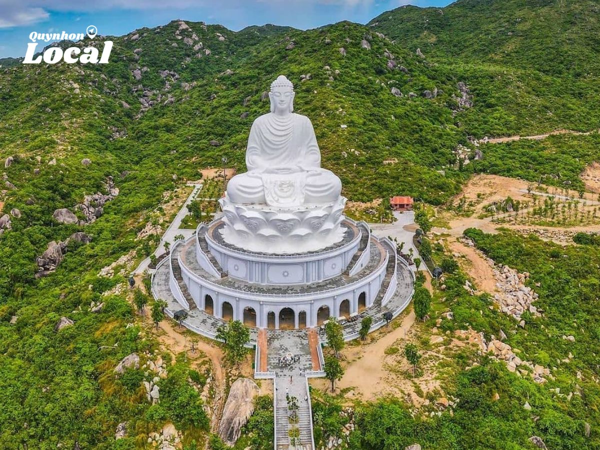 Hình ảnh chùa Ông Núi - niềm tự hào của người dân tỉnh Bình Định