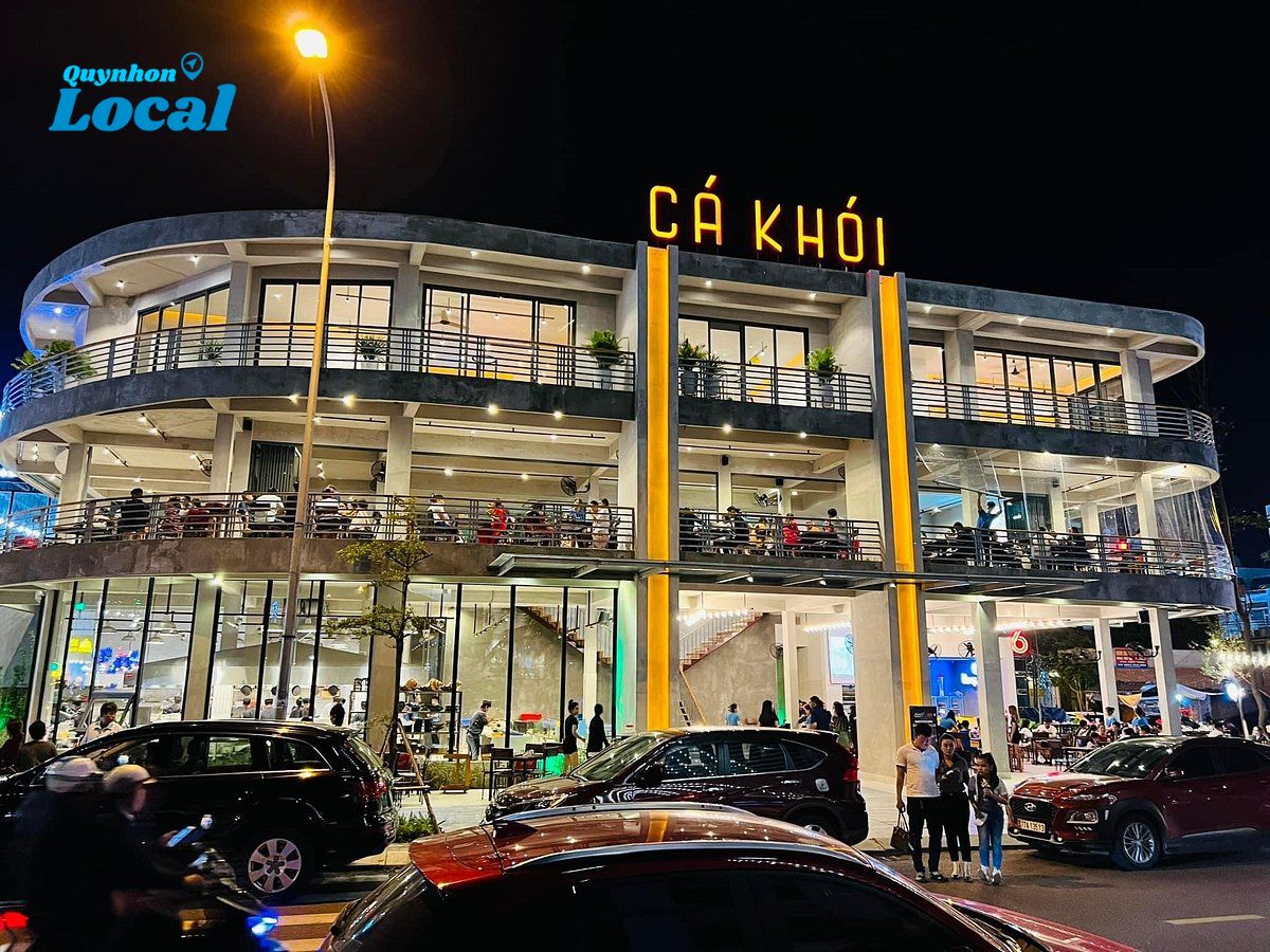 Không gian nhà hàng Cá Khói