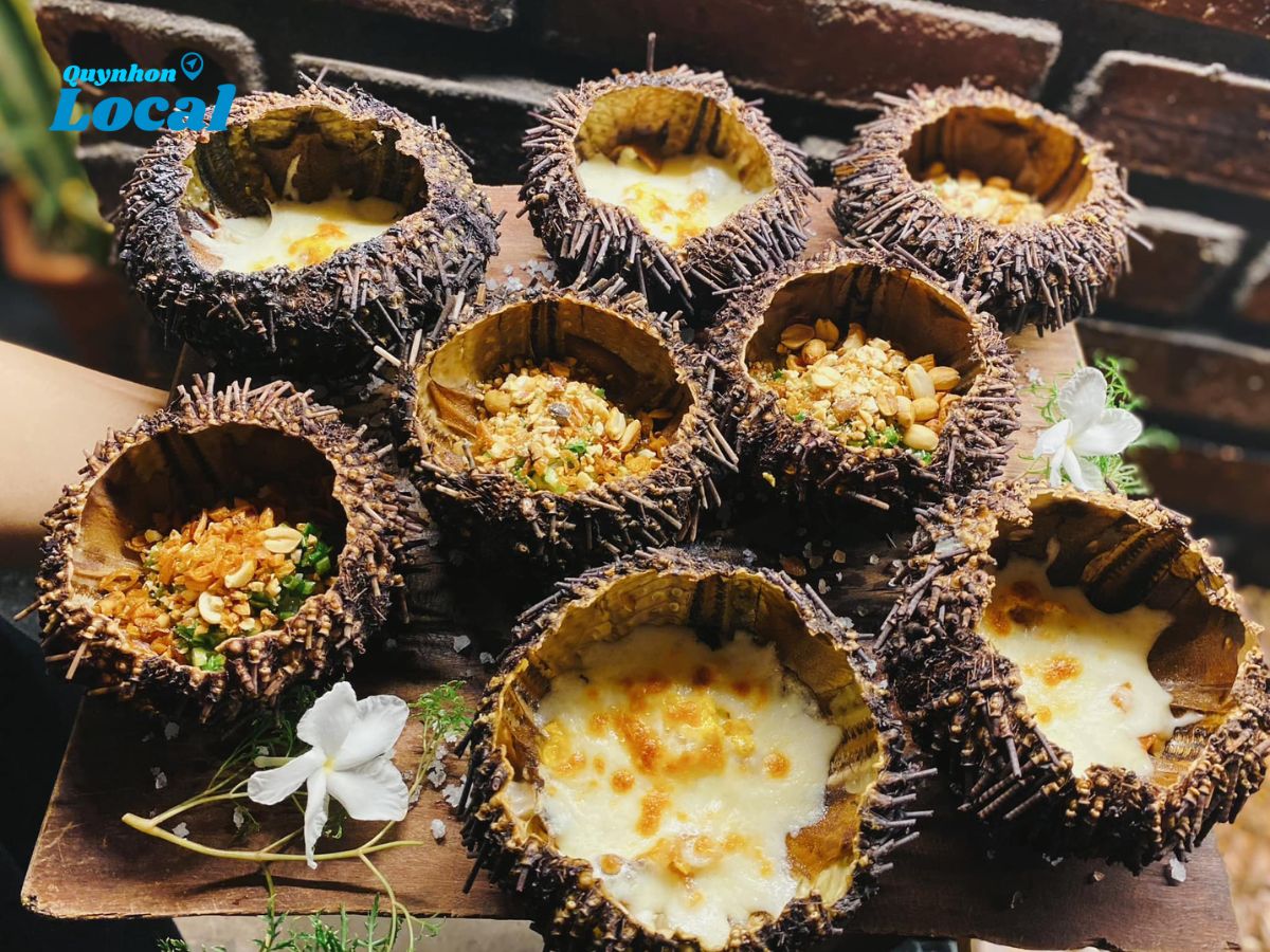 Nhím biển nướng phô mai mỡ hành tại nhà hàng