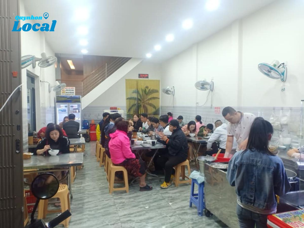 Đốc đúc người dân địa phương