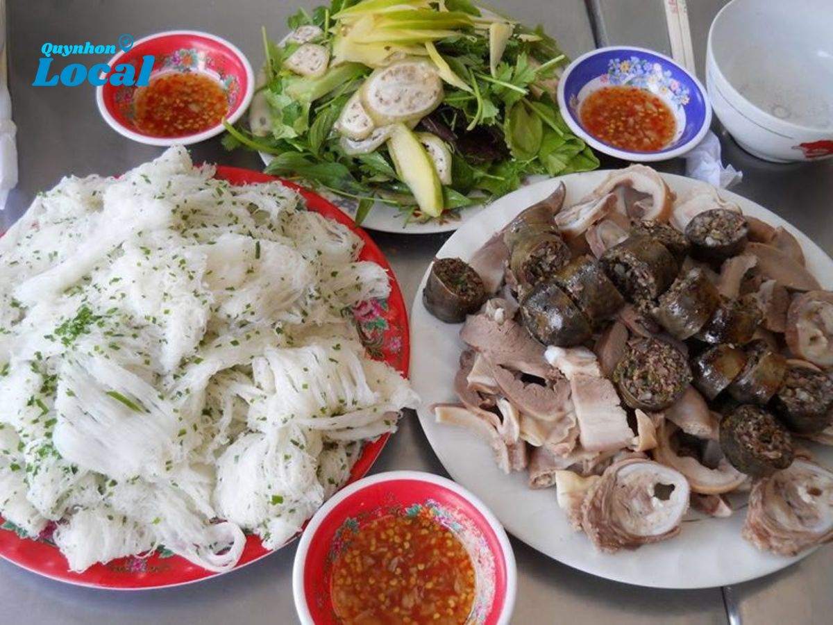 Phần bánh hỏi lòng heo Quy Nhơn cực kỳ chất lượng
