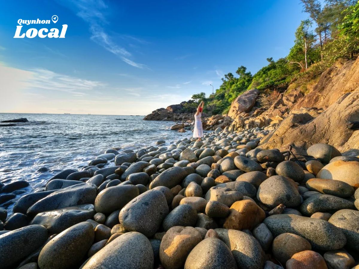 Hòa mình vào thiên nhiên tươi đẹp, bạn sẽ cảm nhận được sự hòa quyện hoàn hảo giữa đất trời, tạo nên một bức tranh tuyệt mỹ