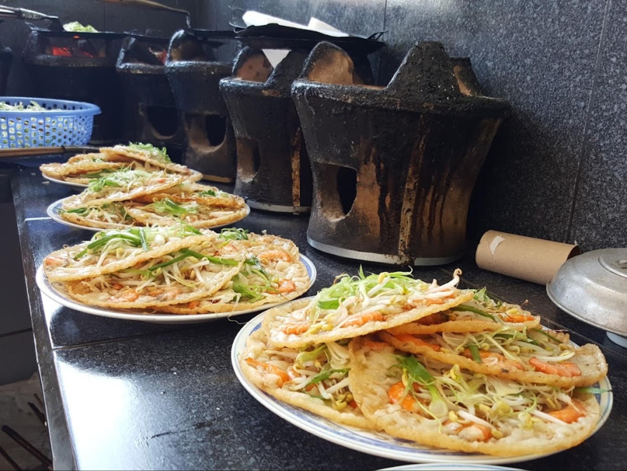 Bánh xèo tôm nhảy Gia Vỹ