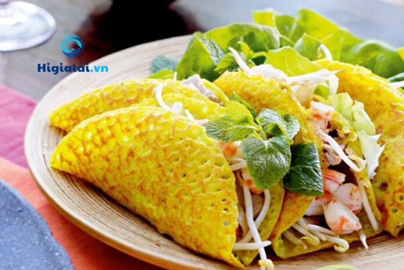 Bánh xèo tôm nhảy Quy Nhơn