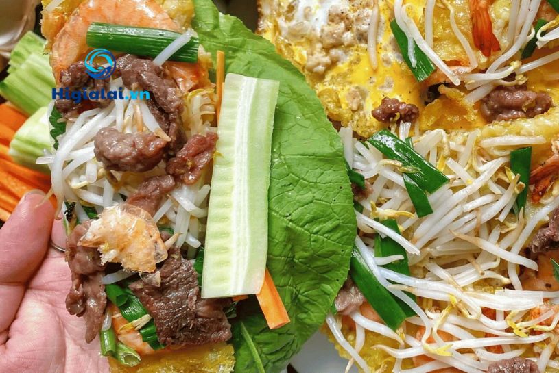 Bánh xèo tôm nhảy Quy Nhơn
