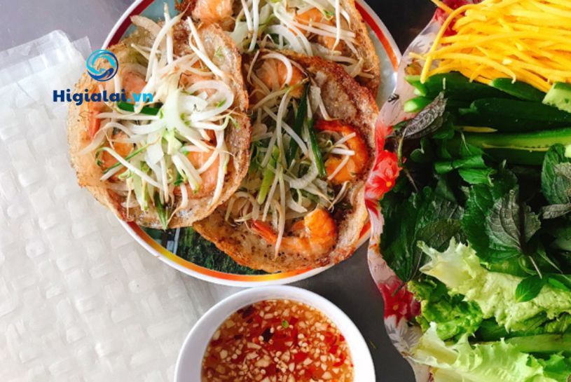 Bánh xèo tôm nhảy Quy Nhơn