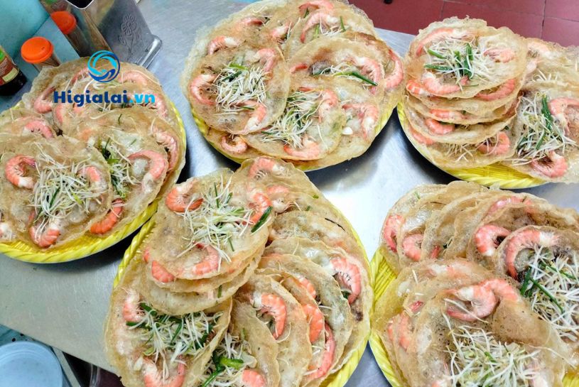Bánh xèo tôm nhảy Quy Nhơn
