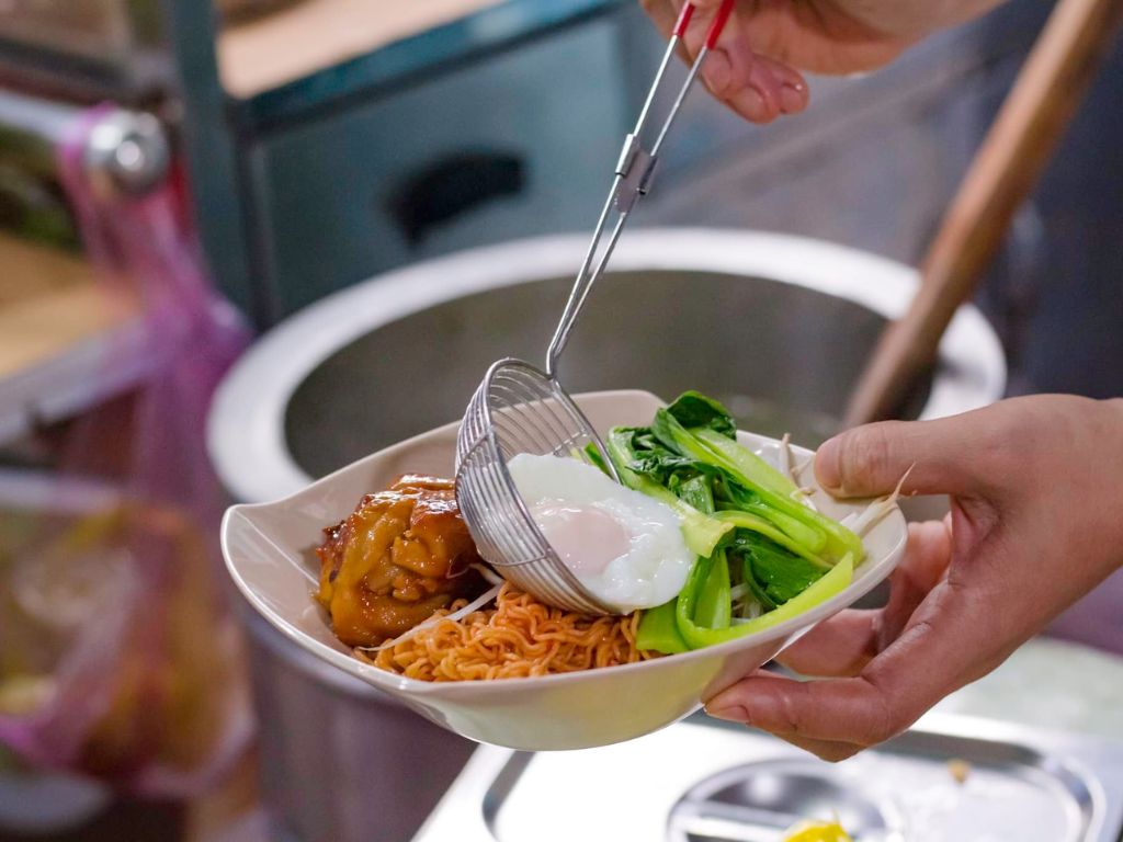 Mỳ trộn cô Ốc