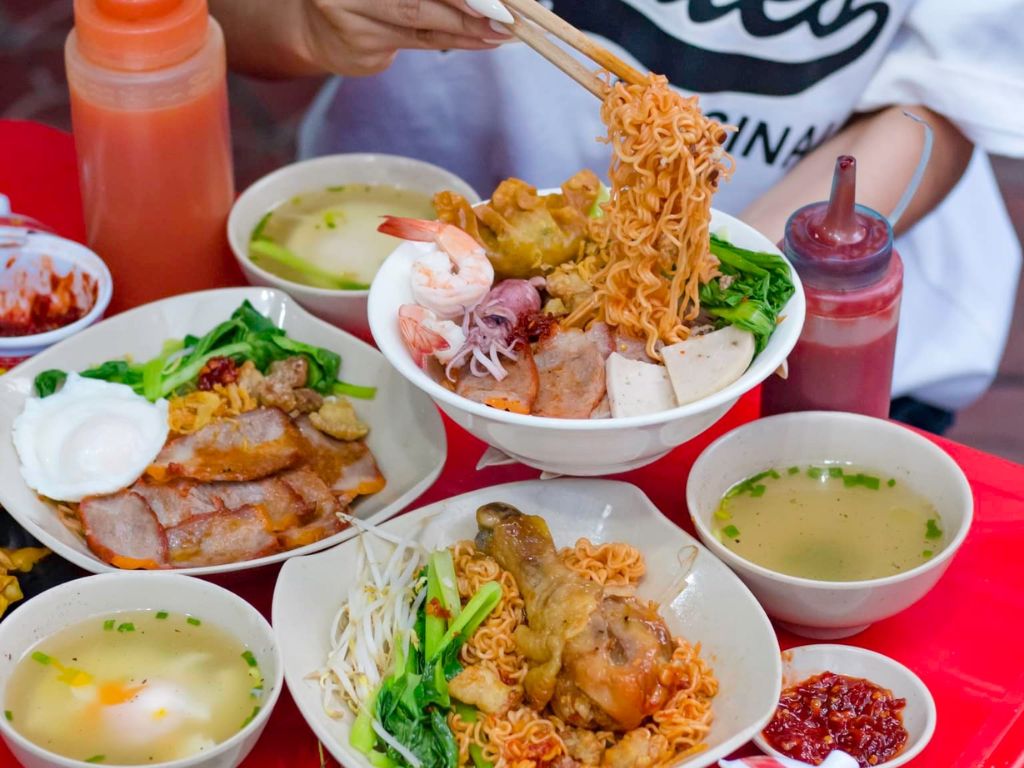 Mỳ trộn cô Ốc