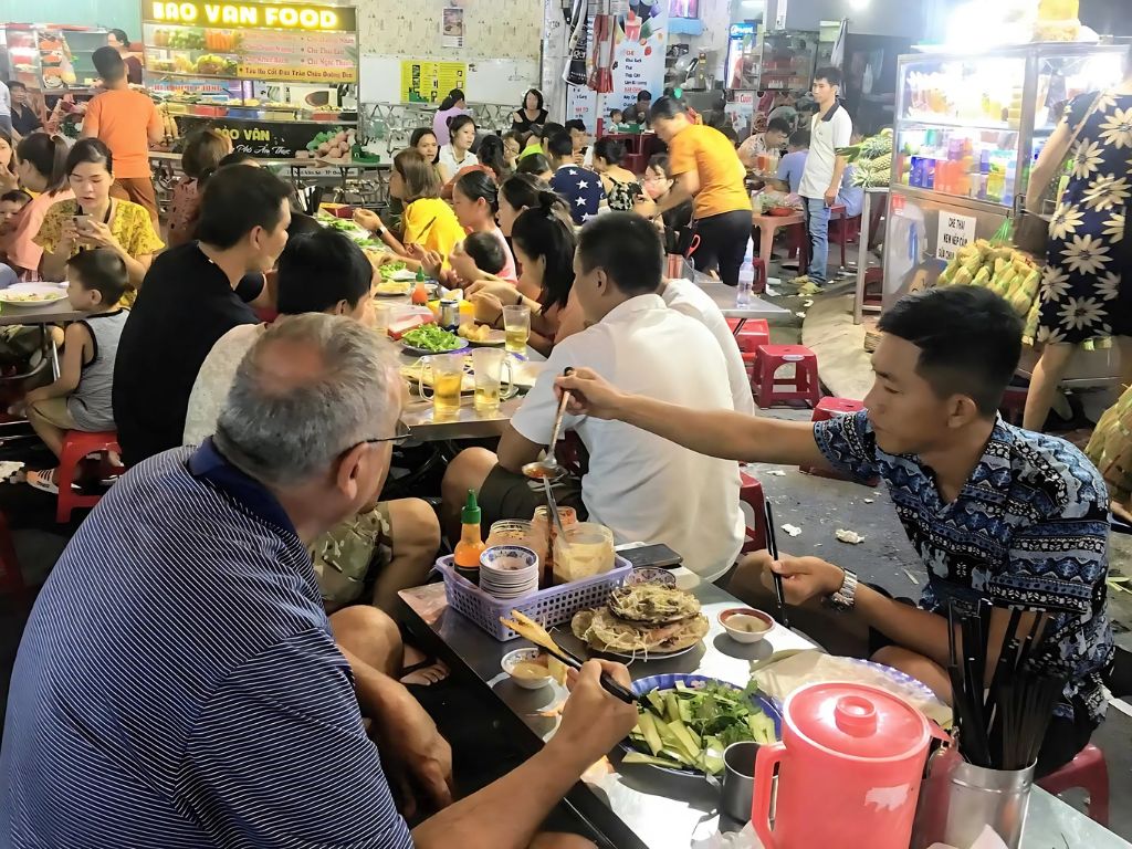 Phố ẩm thực Quy Nhơn