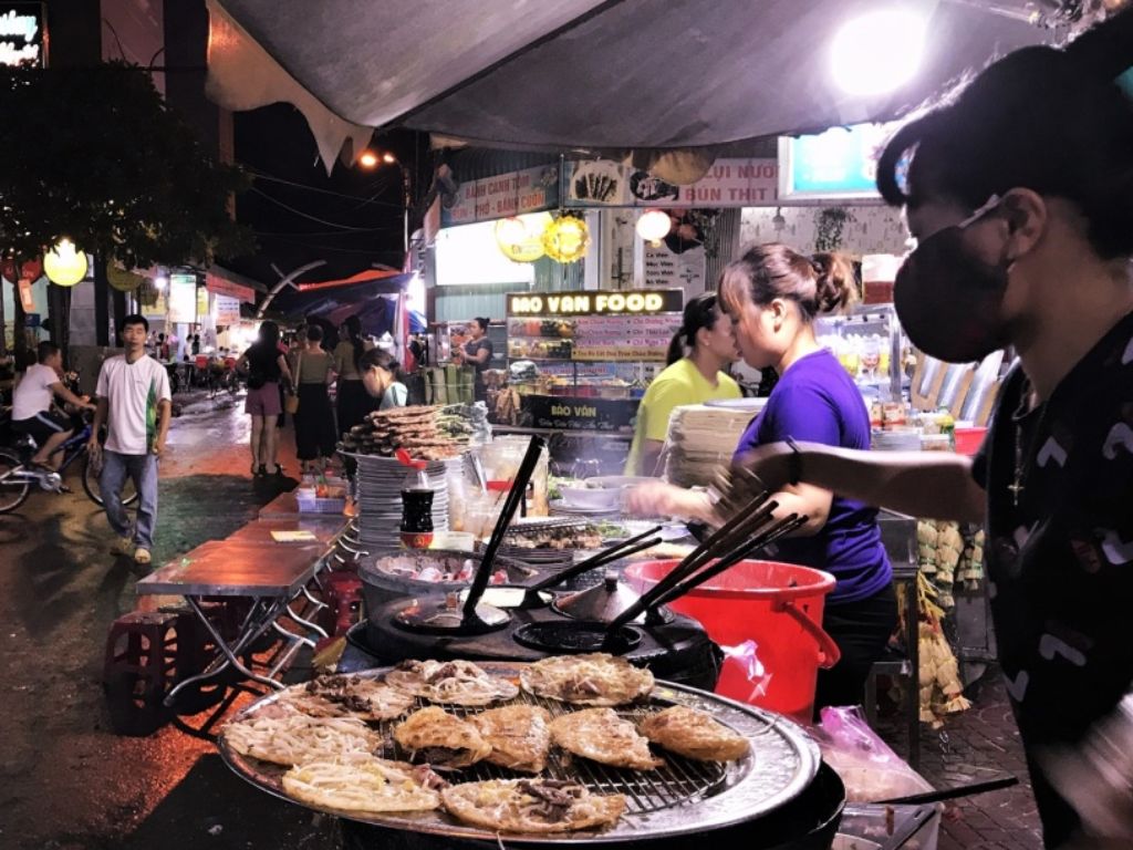 Phố ẩm thực Quy Nhơn