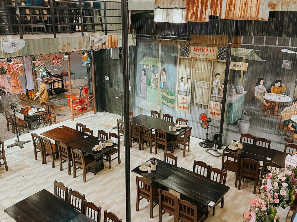 Đèn Nhà Út Food & Beer Quy Nhơn