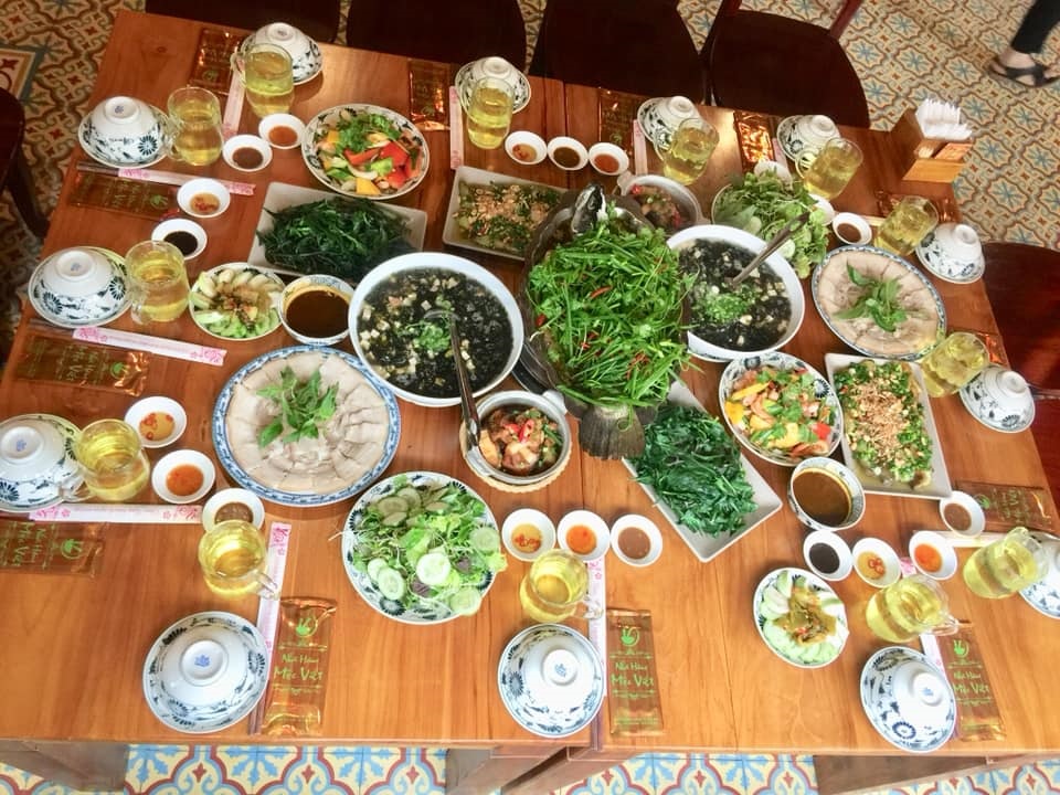Nhà Hàng Mộc Việt
