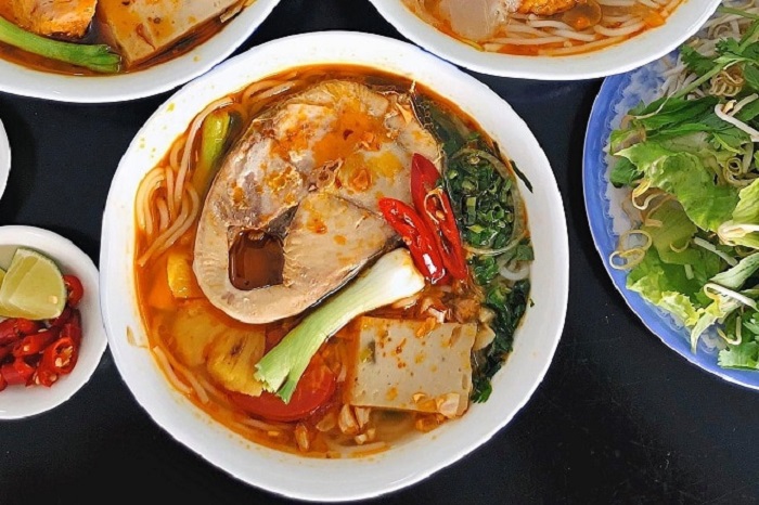 Bún cá Phượng Tèo